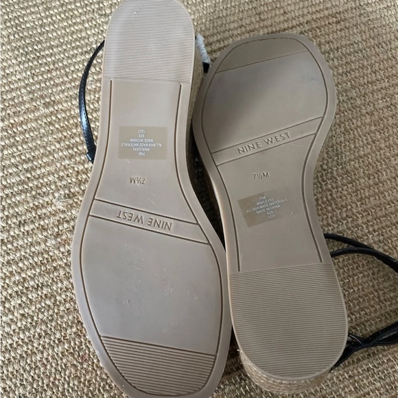 NWOT! Nine West platform sandals. Style wnalexx3. 7.5M. Black. Strappy. - Picture 9 of 10